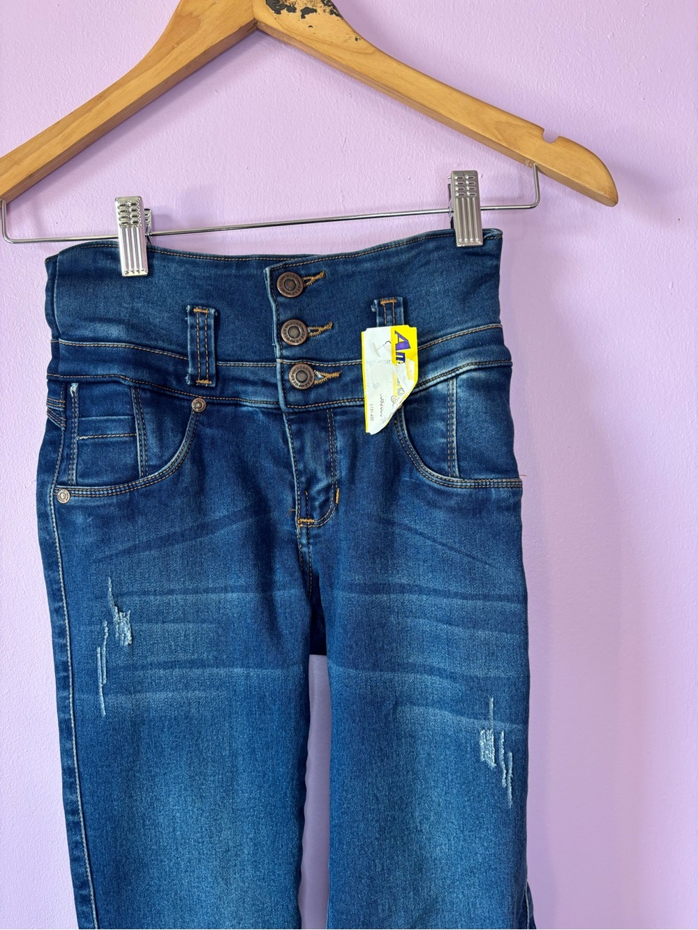 Colombian jeans size 22in